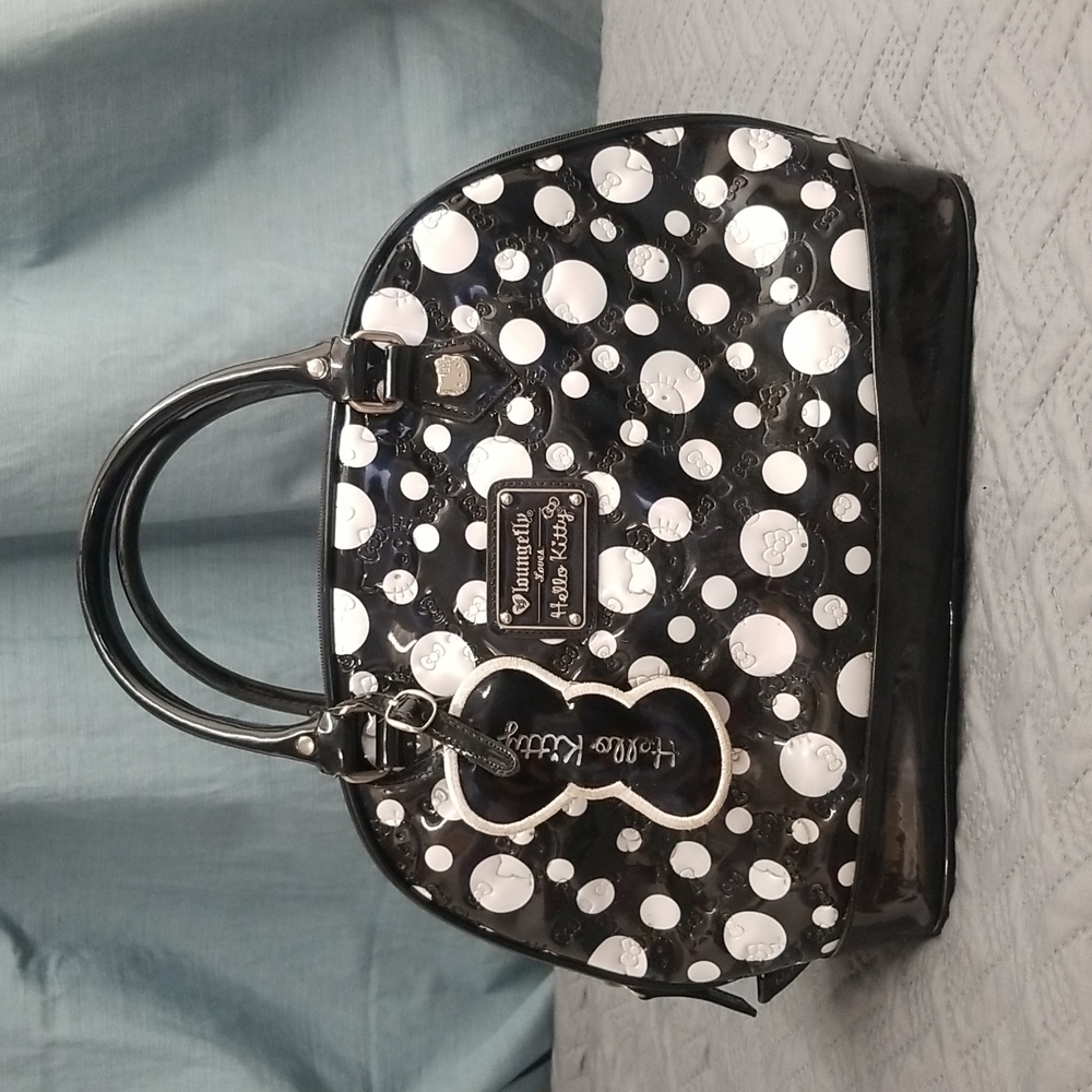 Hello kitty handbag.